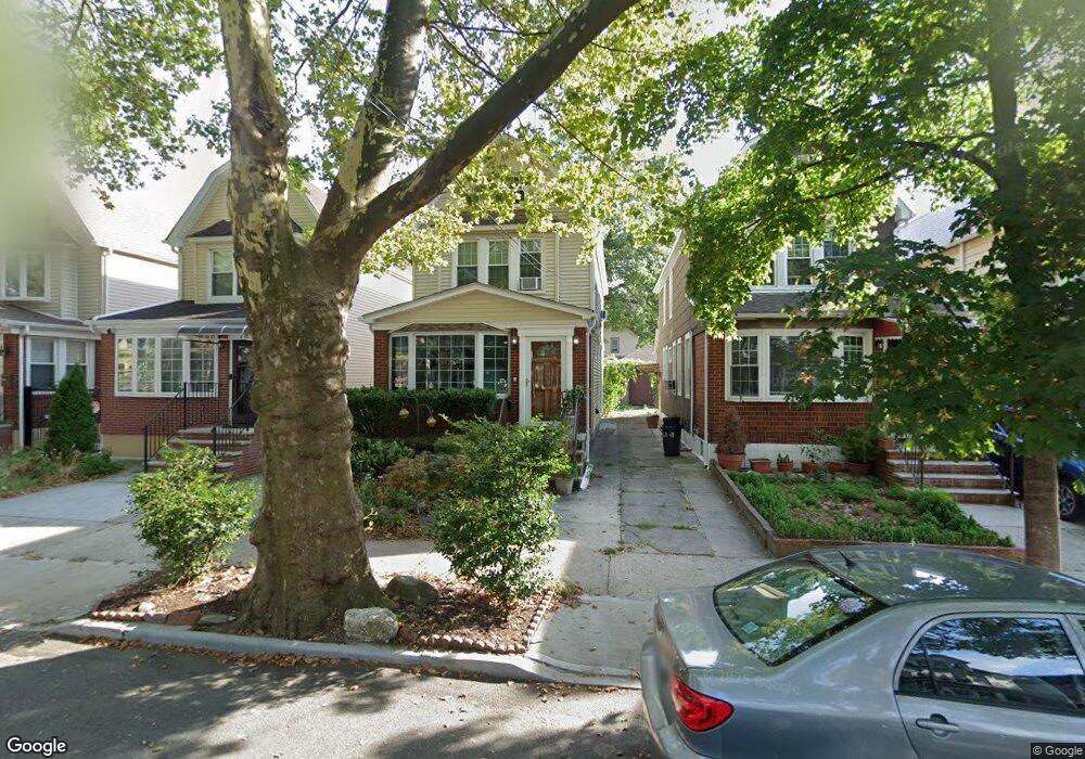 6820 Manse St, Forest Hills, NY 11375 - photo 1