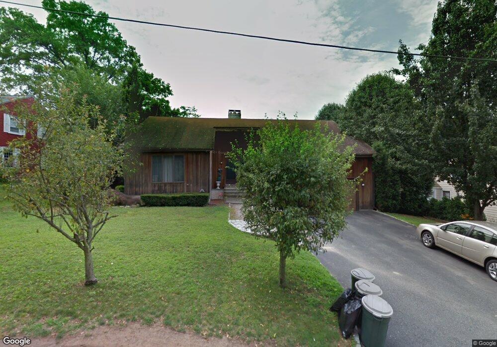 95 Applegate Rd, Cranston, RI 02920 - photo 1