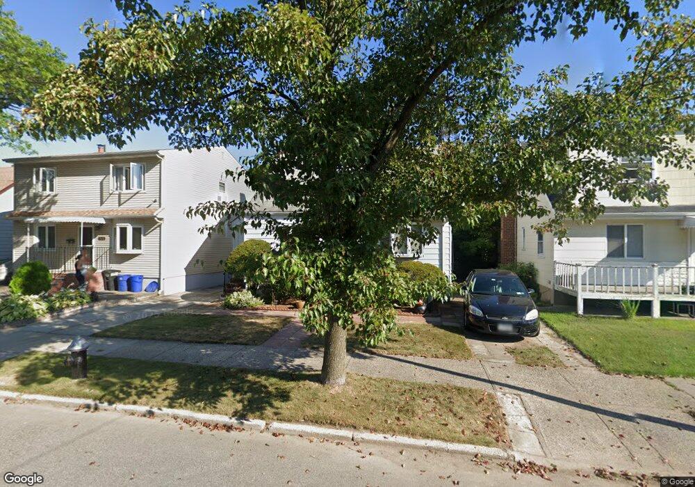 16435 Underhill Ave, Fresh Meadows, NY 11365 - photo 1