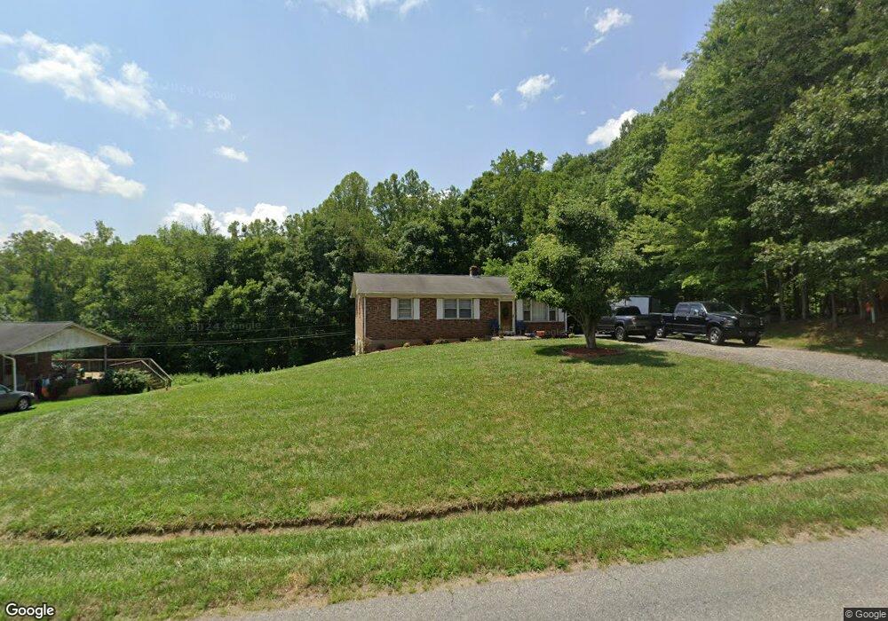 1736 Mapleton Dr, Callands, VA 24530 - photo 1