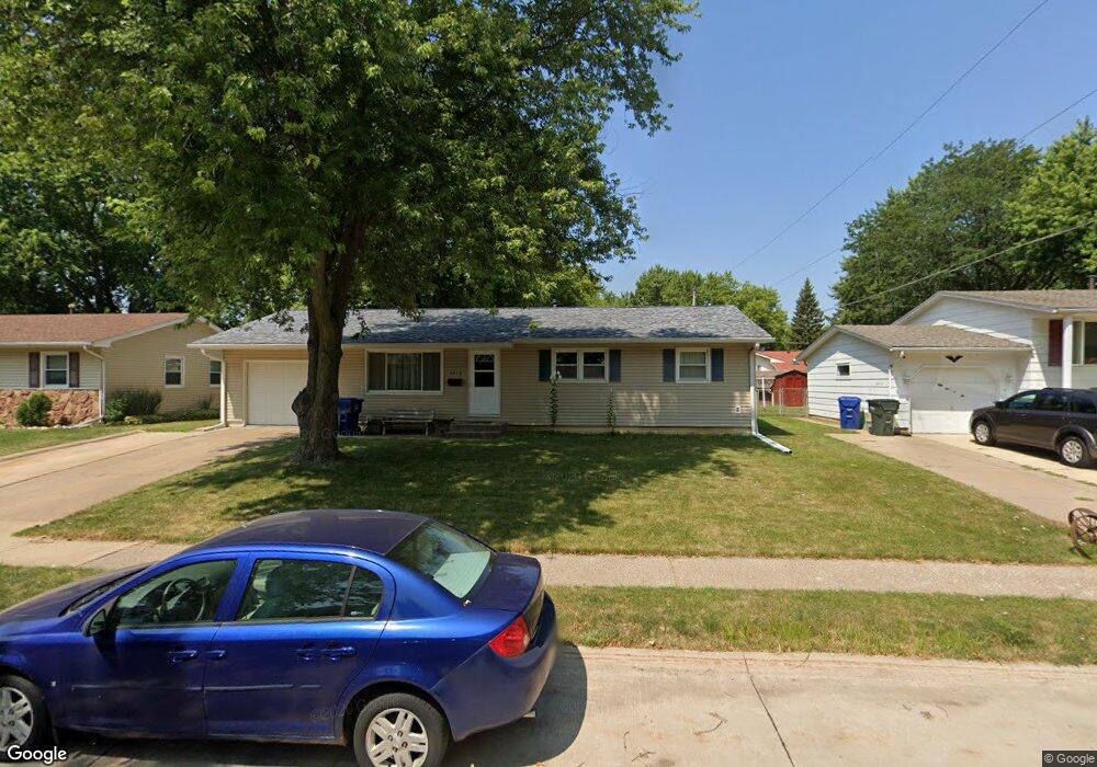 5018 Brown St, Davenport, IA 52806 - photo 1