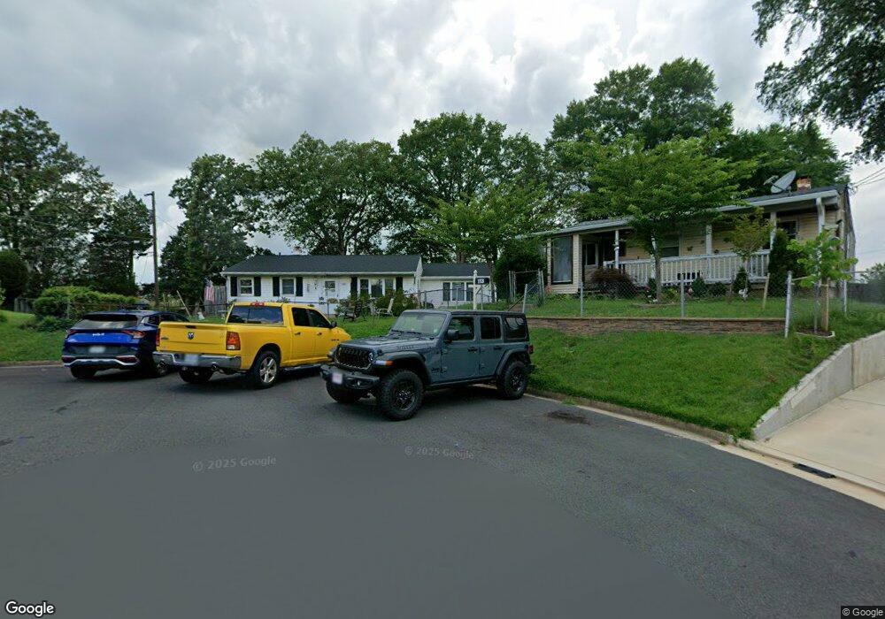 115 Runyon Ct, Manassas Park, VA 20111 - photo 1