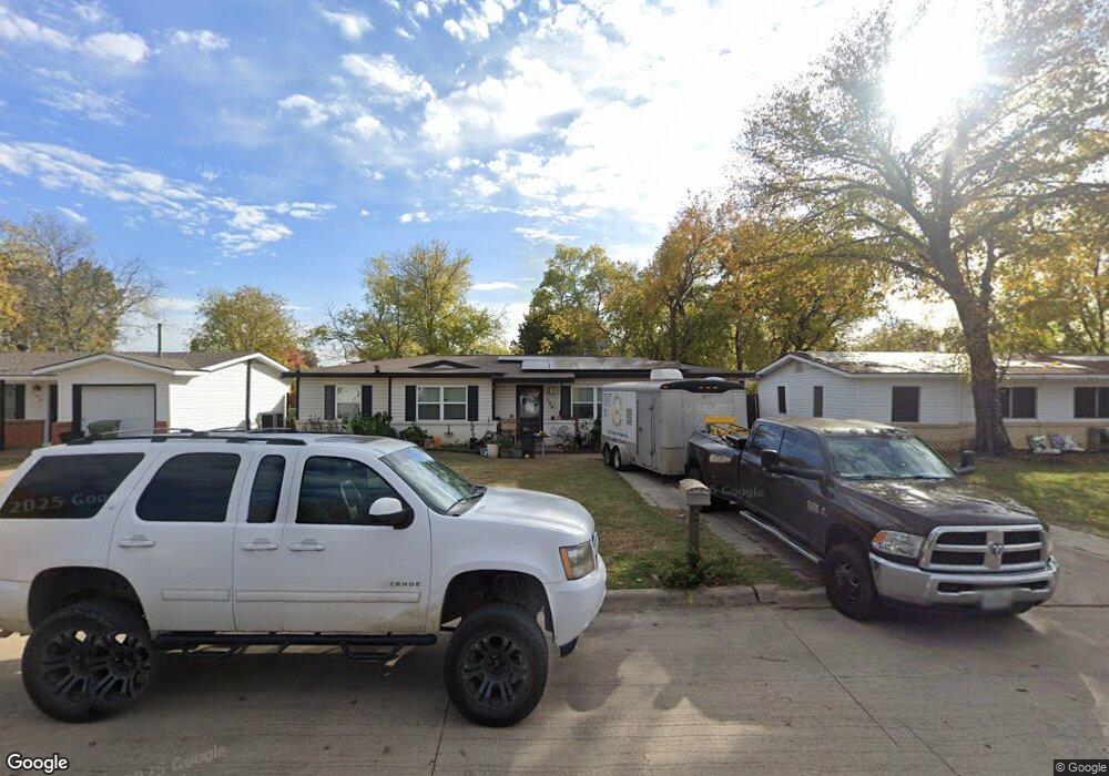 720 Greenway Dr, Hurst, TX 76053 - photo 1