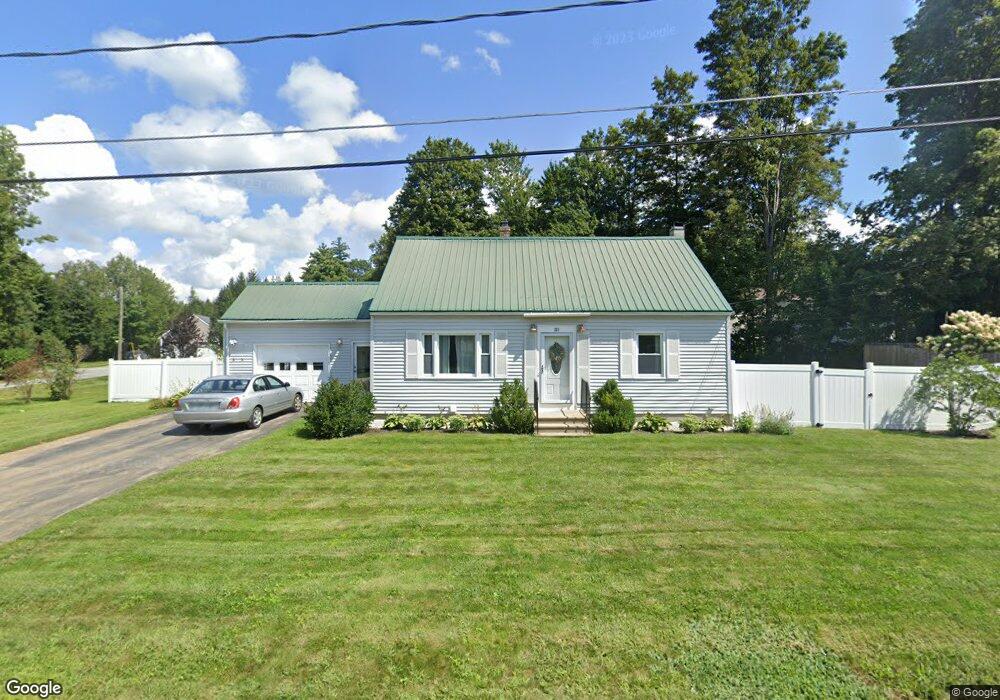 203 Meadow Lark Dr, Pembroke, NH 03275 - photo 1