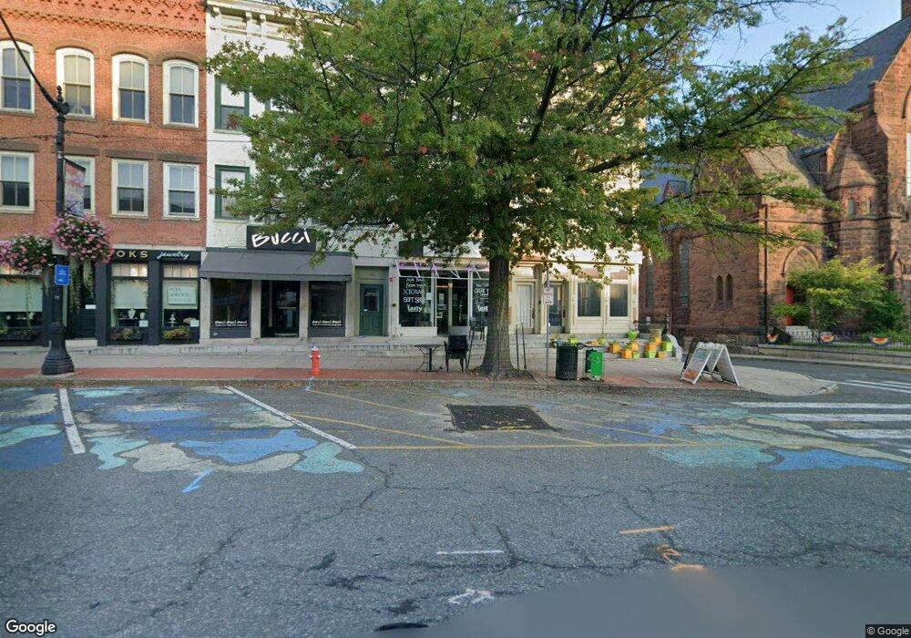 141 Main St unit 141, Northampton, MA 01060 - photo 1