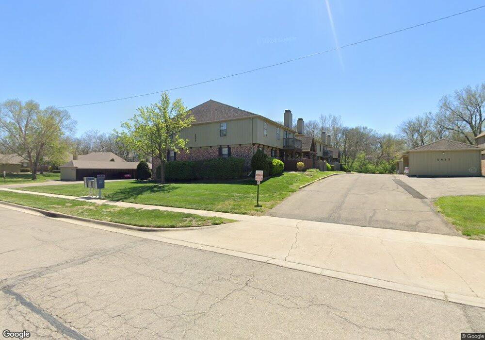5633 SW Foxcroft Cir S unit 7, Topeka, KS 66614 - photo 1
