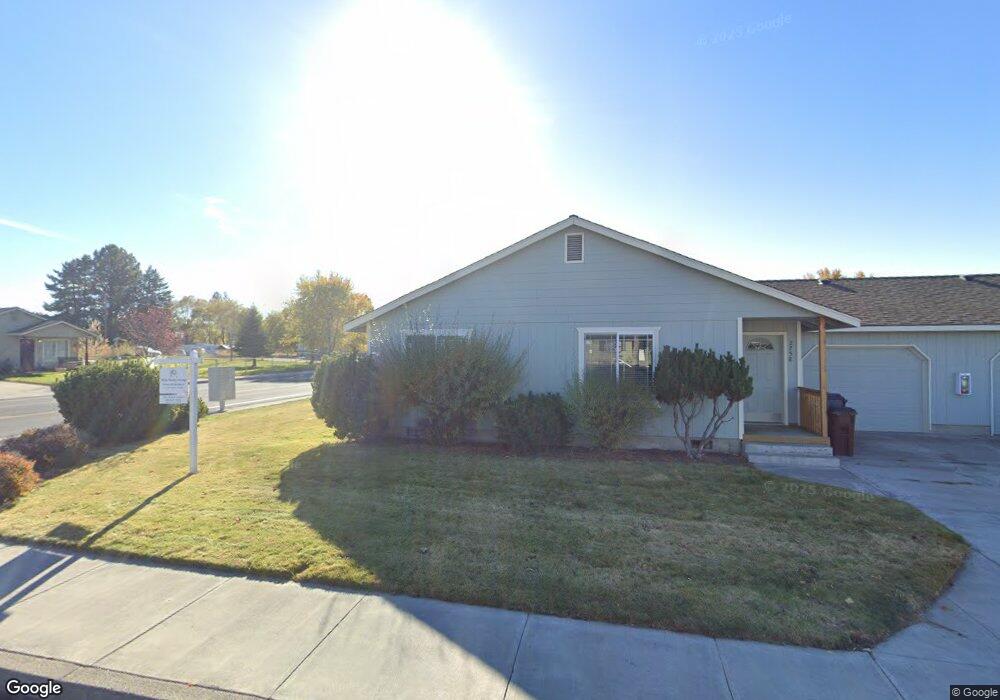 2758 SW Peridot Ave, Redmond, OR 97756 - photo 1