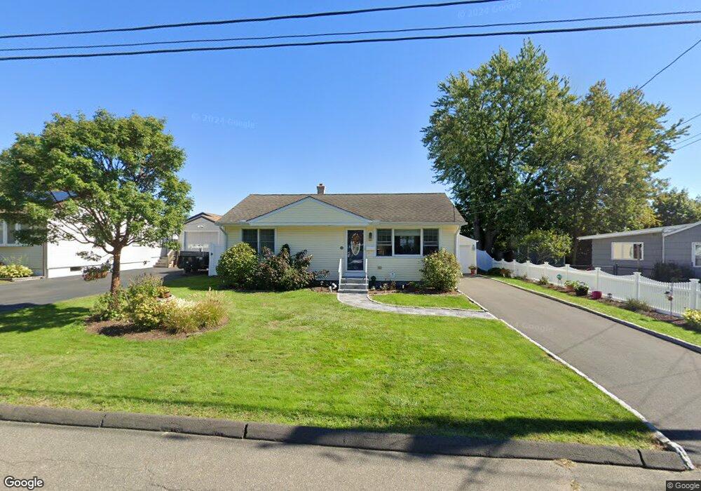 14 Aircraft Rd, West Haven, CT 06516 - photo 1