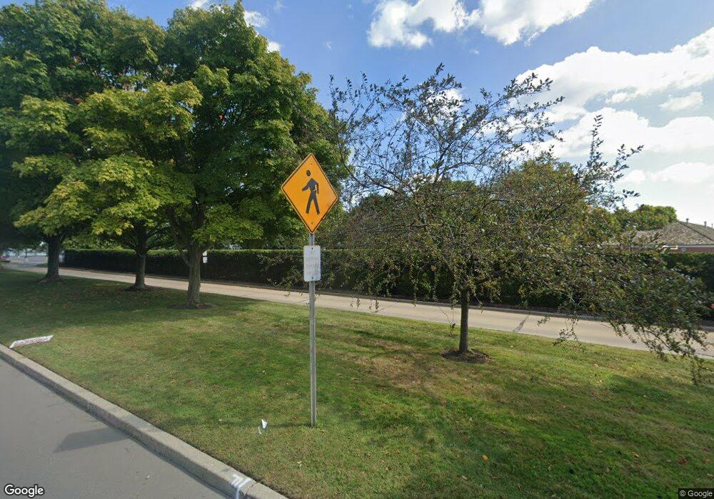 350 Lake Shore Rd, Grosse Pointe Farms, MI 48236 - photo 1