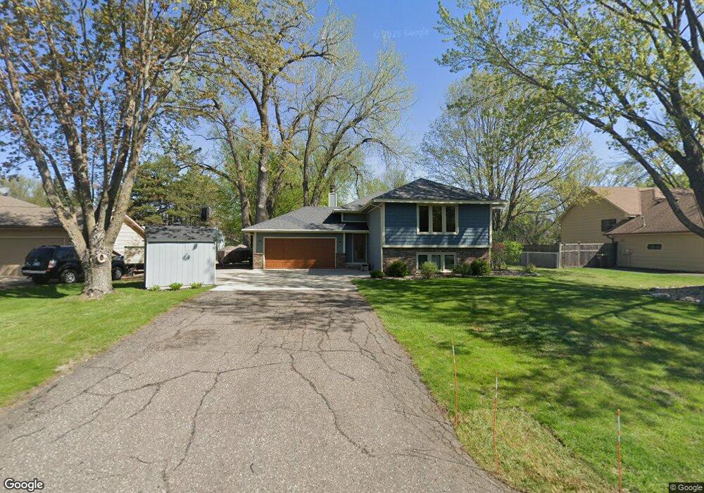 5320 Clayton Dr, Maple Plain, MN 55359 - photo 1