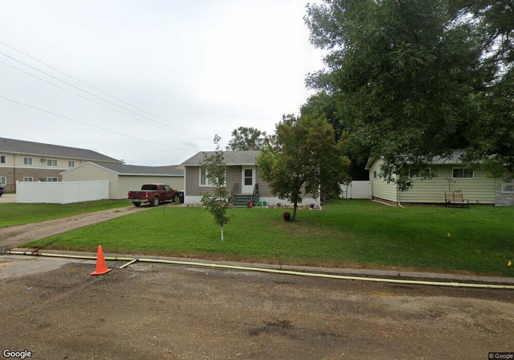 312 13th St SW, Jamestown, ND 58401 - photo 1