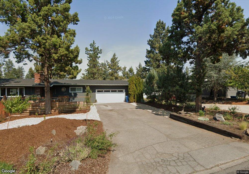 1126 NE Revere Ave, Bend, OR 97701 - photo 1