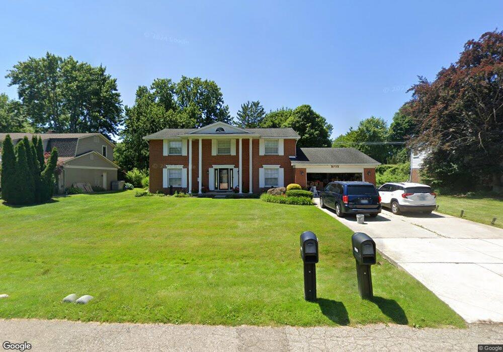 6720 Edinborough, West Bloomfield, MI 48322 - photo 1