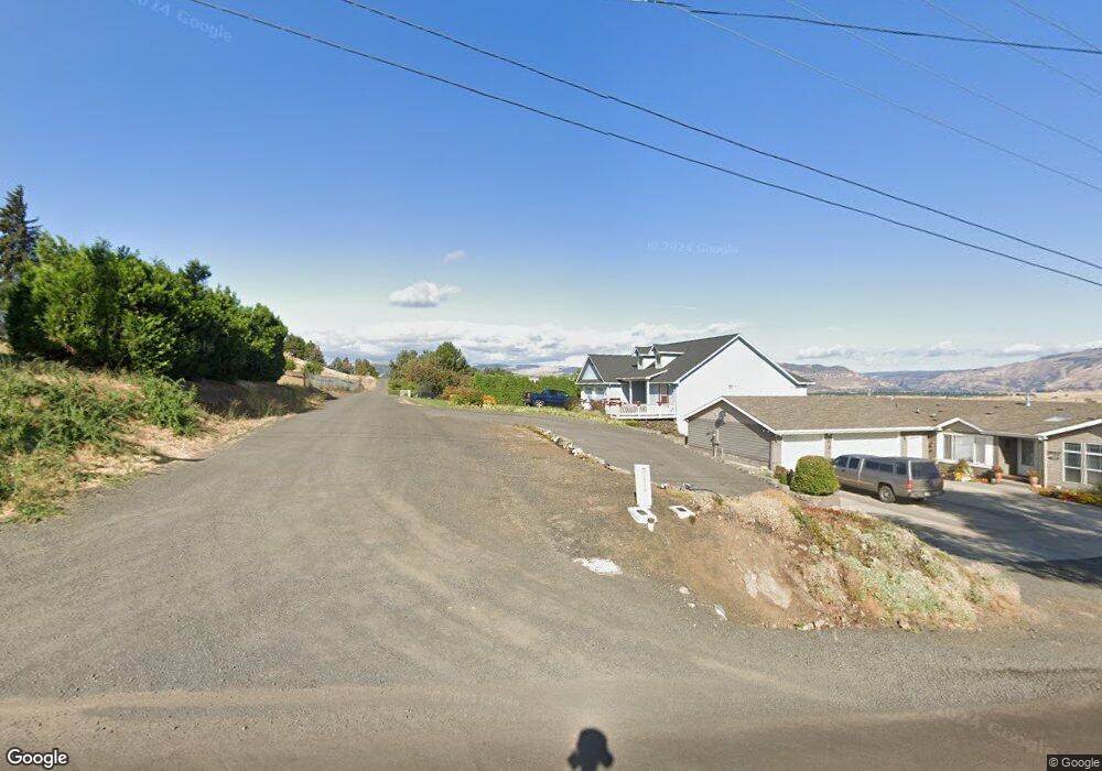 2919 E 9th St, the Dalles, OR 97058 - photo 1