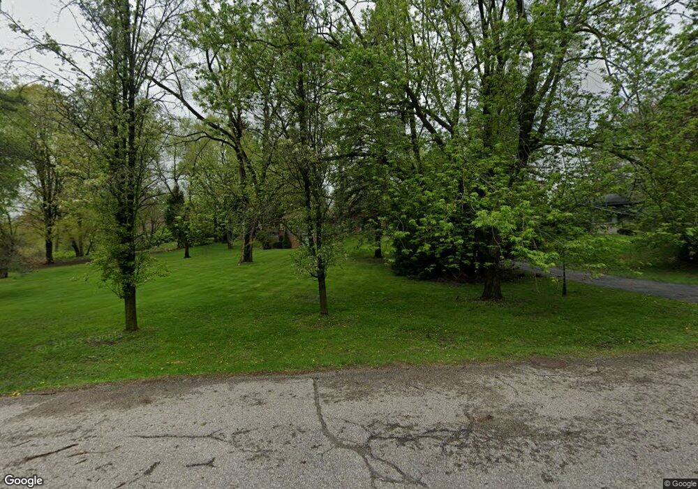 945 Southdown Rd, Bloomfield Hills, MI 48304 - photo 1