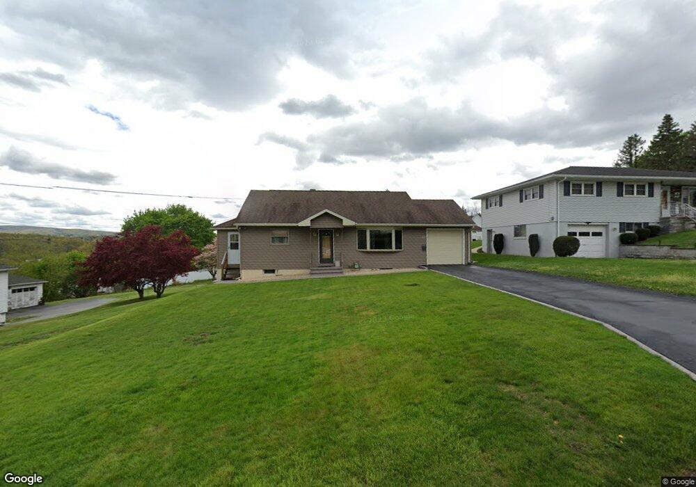 825 Scott Rd, Scranton, PA 18519 - photo 1