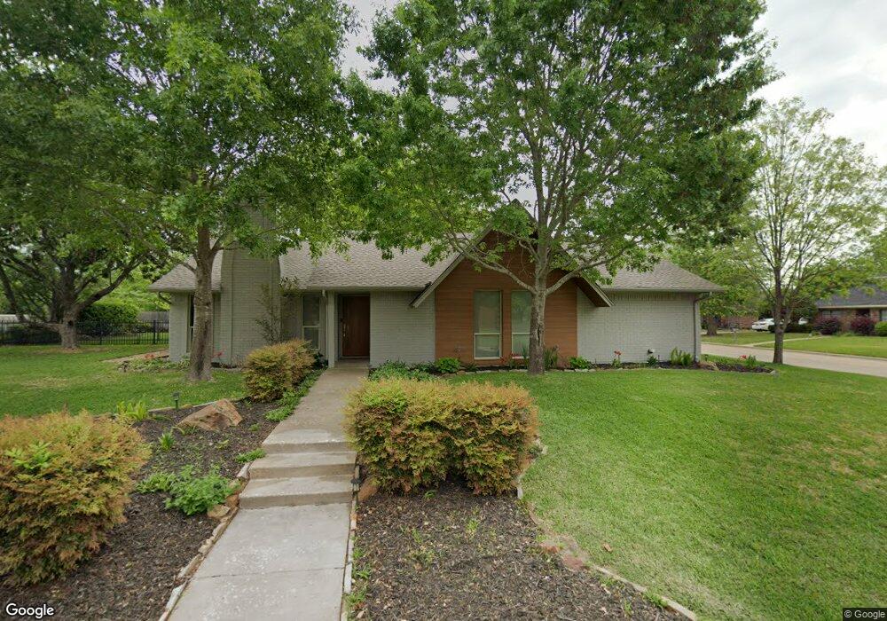 2400 Inverrary Dr, Ennis, TX 75119 - photo 1