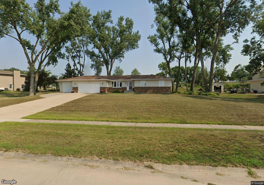 6916 Kiowa Trace NE, Cedar Rapids, IA 52411 - photo 1