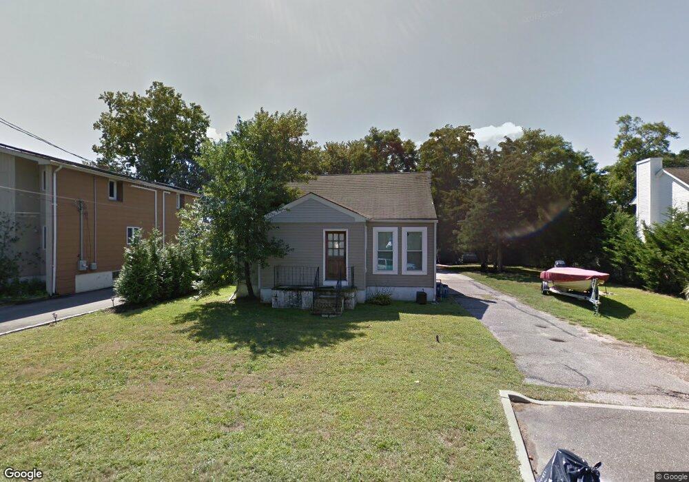 55 Sterns Ln, Copiague, NY 11726 - photo 1