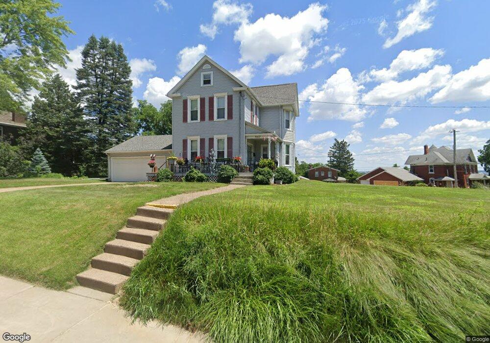 907 Belmont St, Davenport, IA 52804 - photo 1