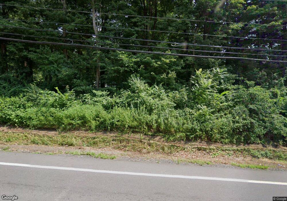 426 Norwich Rd, Plainfield, CT 06374 - photo 1