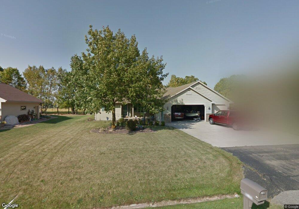 W5986 Garnet Dr, Appleton, WI 54915 - photo 1