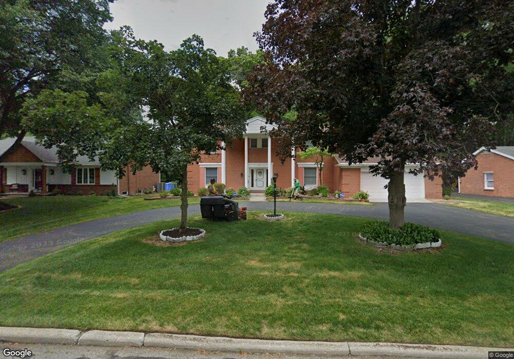 4915 Skelly Rd, Toledo, OH 43623 - photo 1