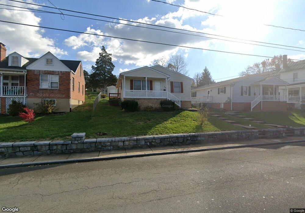 442 N Massanutten St, Strasburg, VA 22657 - photo 1