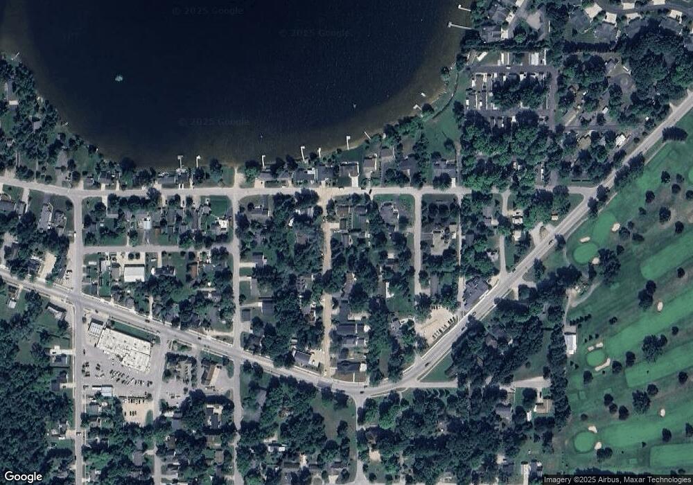 120 Iroquois St, Elk Rapids, MI 49629 - photo 1