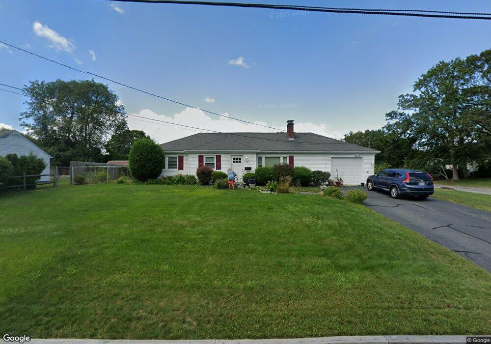 131 Gainesville Dr, Warwick, RI 02886 - photo 1