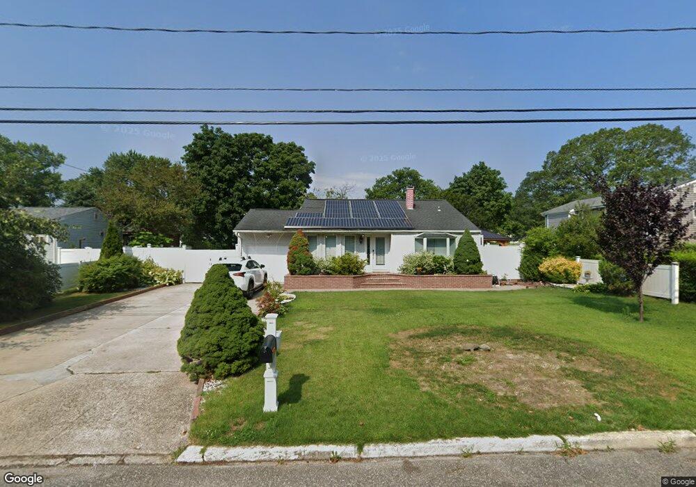 3118 Newport Ave, Medford, NY 11763 - photo 1