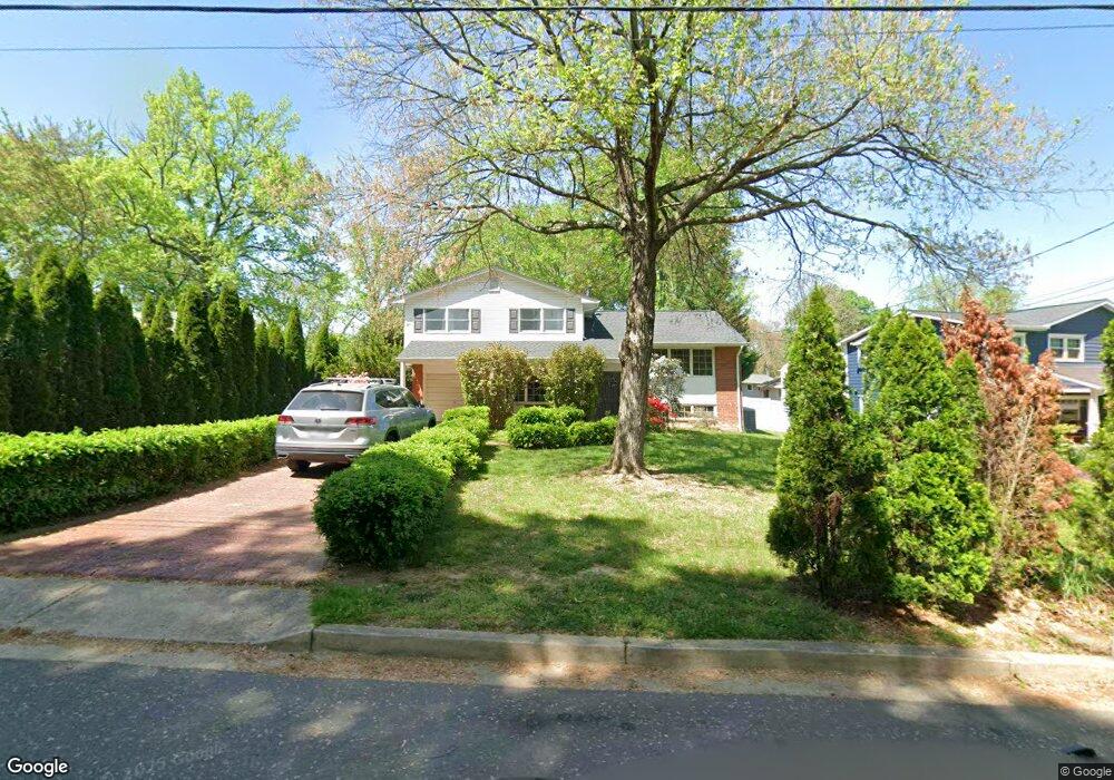 1702 Bushrod Rd, Alexandria, VA 22308 - photo 1