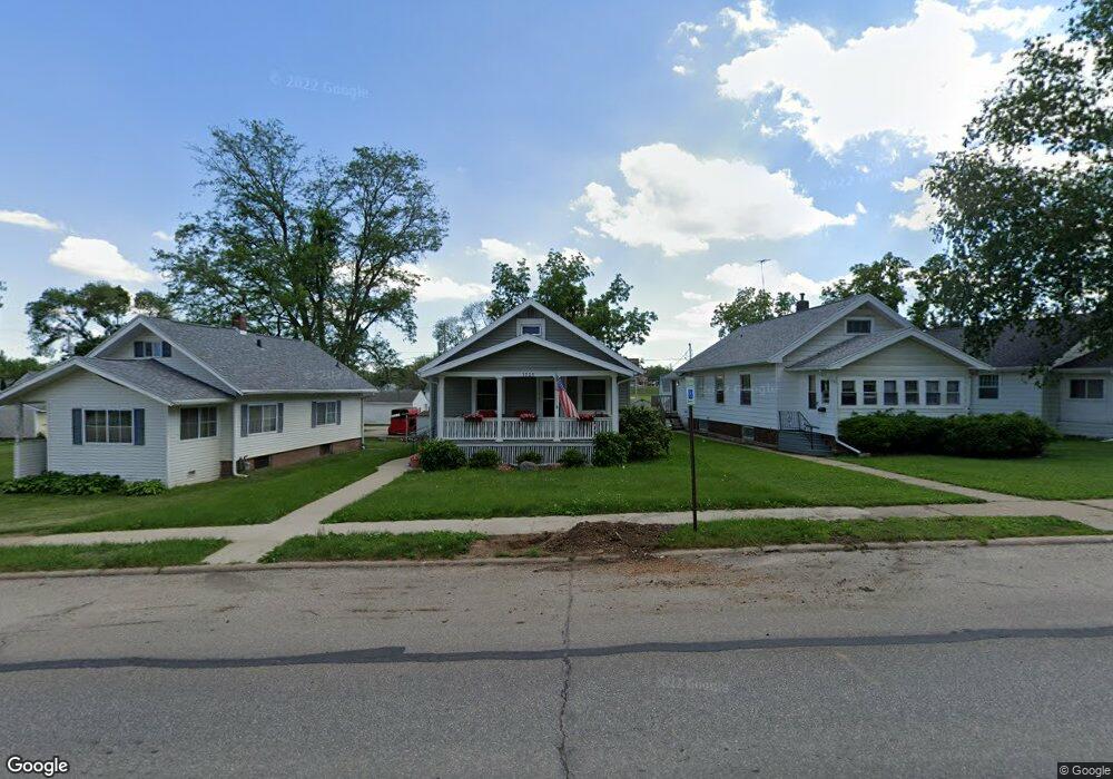 1325 F Ave NW, Cedar Rapids, IA 52405 - photo 1