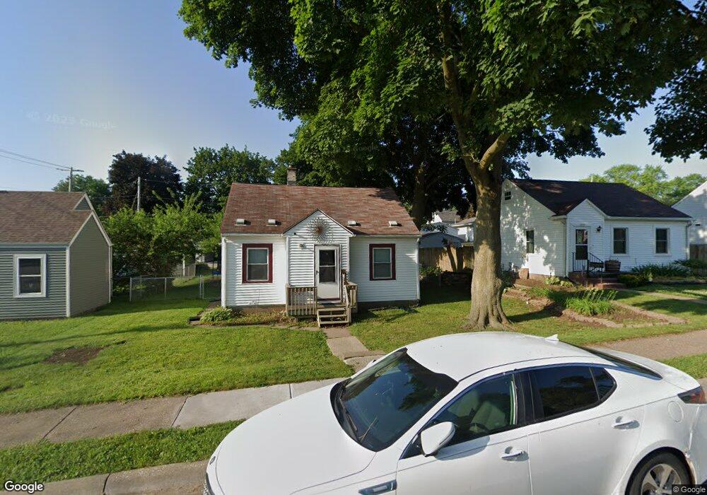 1307 W 36th St, Davenport, IA 52806 - photo 1