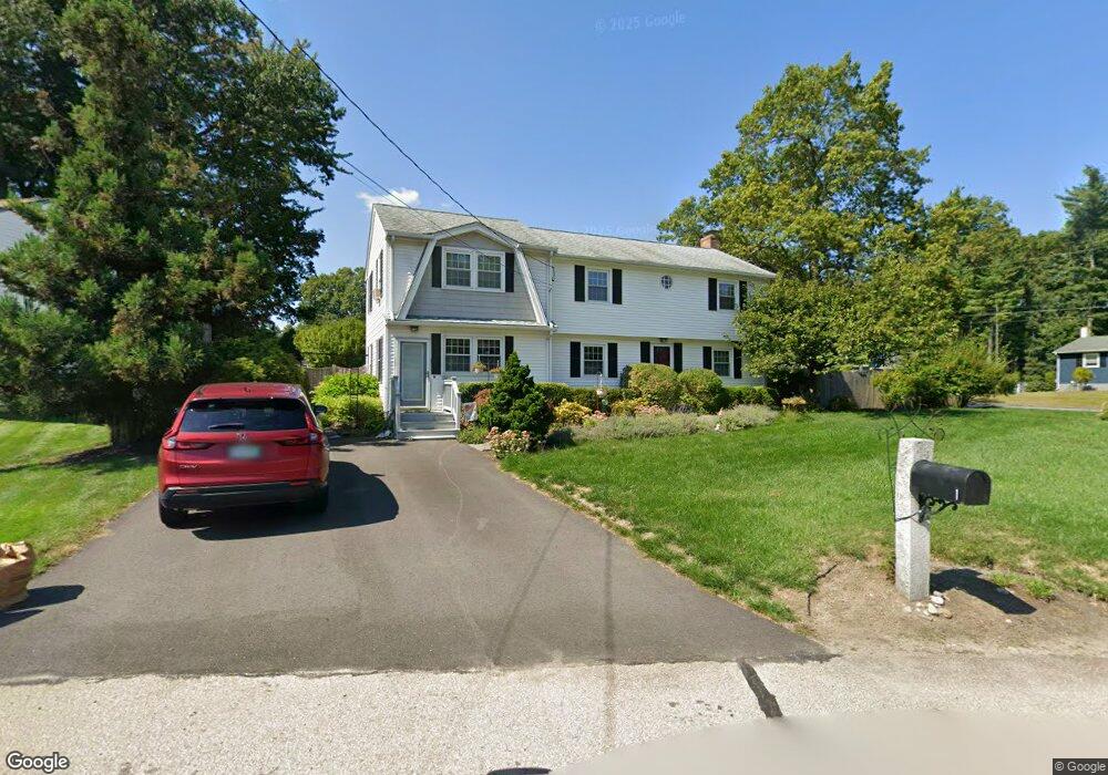 1 Wakefield Dr, Nashua, NH 03062 - photo 1