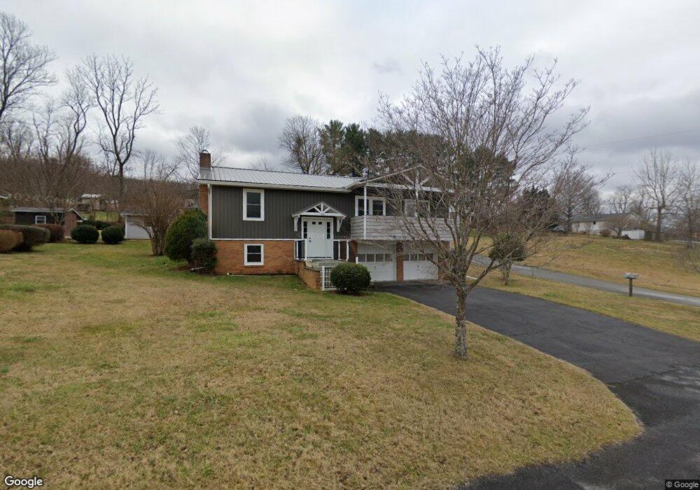 128 Hendrix Dr, Johnson City, TN 37601 - photo 1