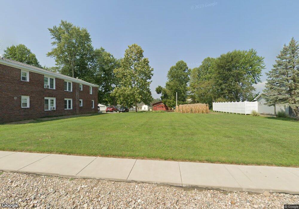 815 N Main St, Bicknell, IN 47512 - photo 1