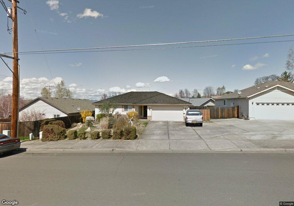 1725 Spring St, Medford, OR 97504 - photo 1