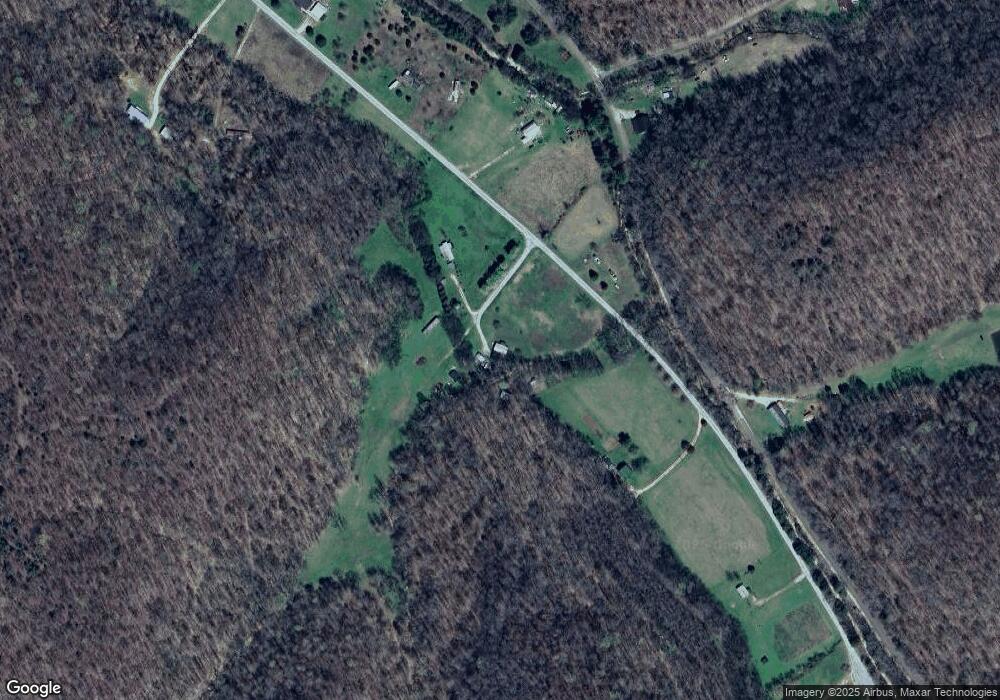 462 Field Dr, Linden, TN 37096 - photo 1