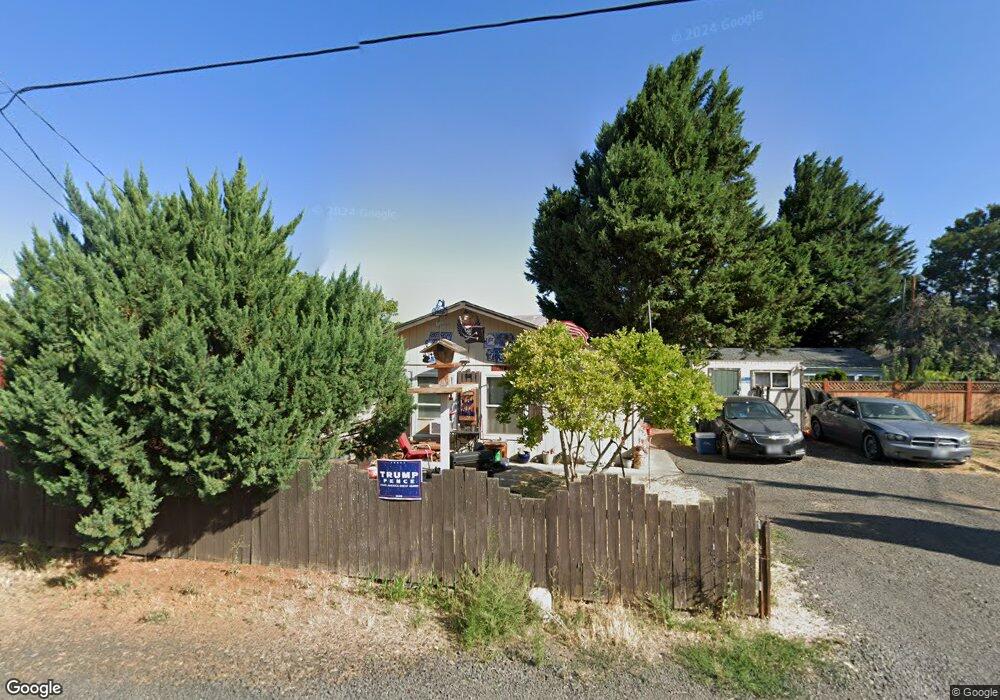 2421 E 10th St, the Dalles, OR 97058 - photo 1