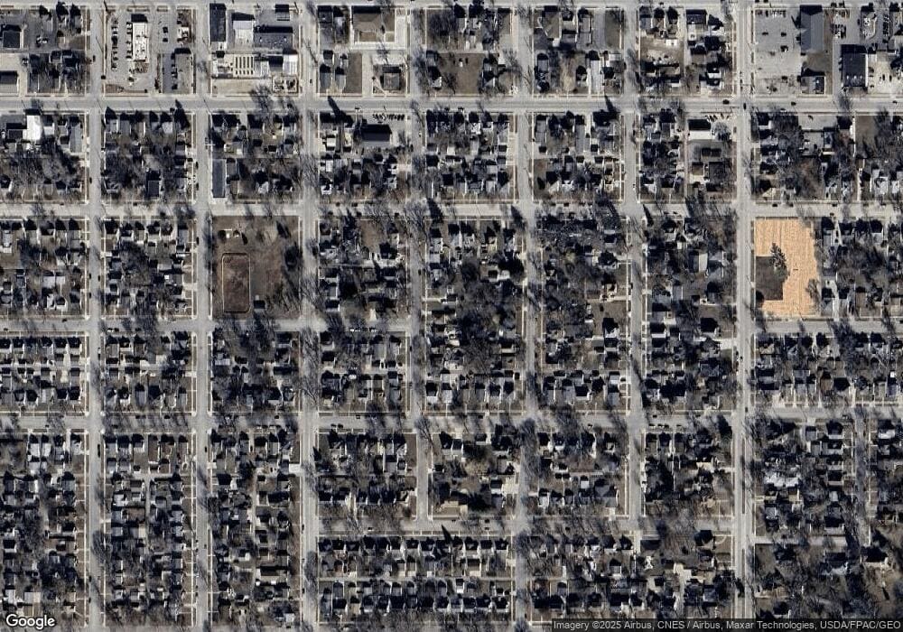 307 7th St SW, Austin, MN 55912 - photo 1