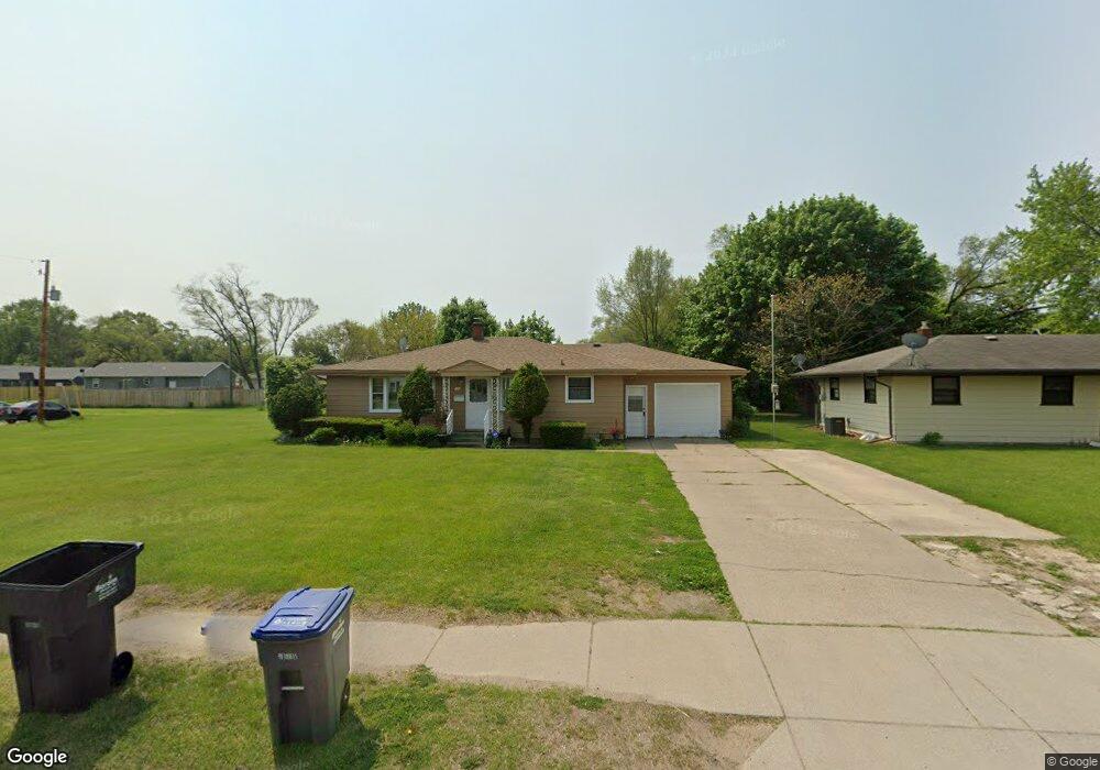 731 W Lusher Ave, Elkhart, IN 46517 - photo 1