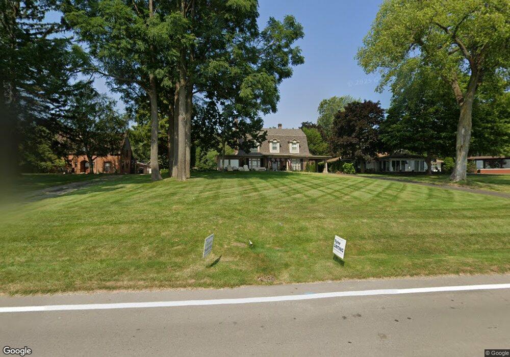 21208 E River Rd, Grosse Ile, MI 48138 - photo 1