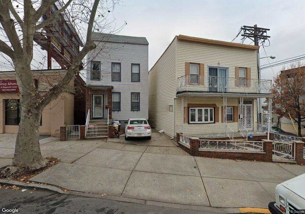 2133 John Fitzgerald Kennedy Blvd unit 2, North Bergen, NJ 07047 - photo 1