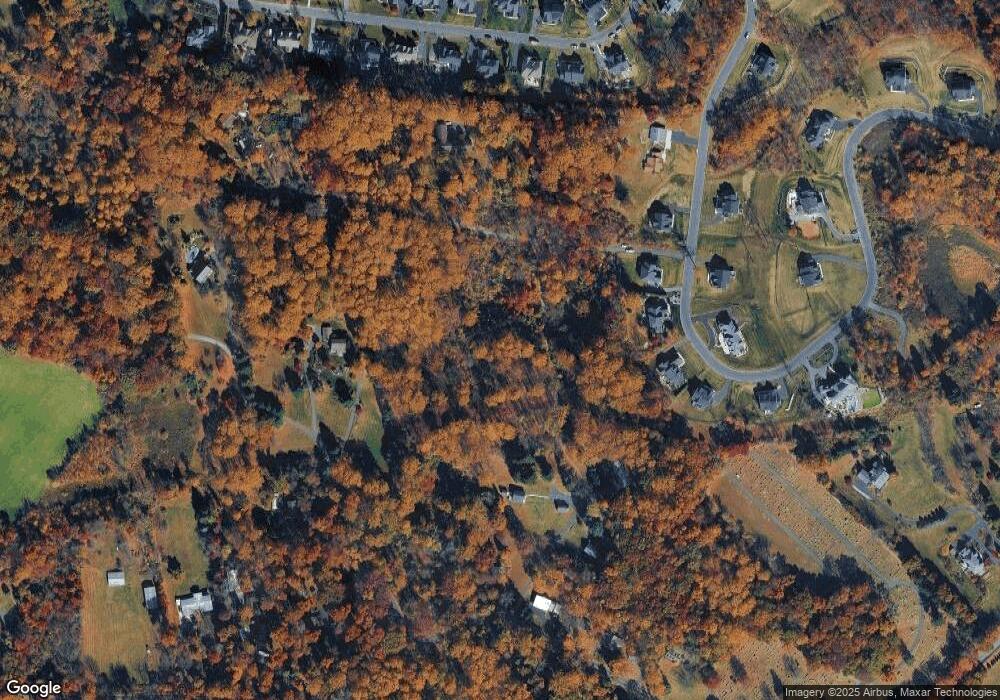 5871 Applebutter Hill Rd, Coopersburg, PA 18036 - photo 1