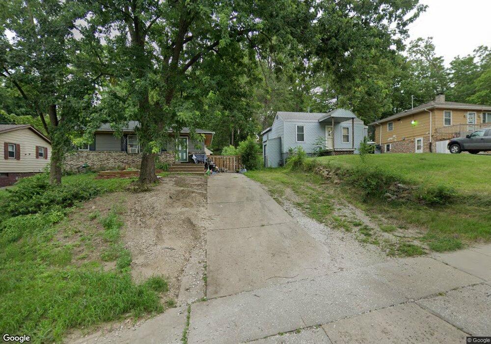 1311 E 34th St, Des Moines, IA 50317 - photo 1