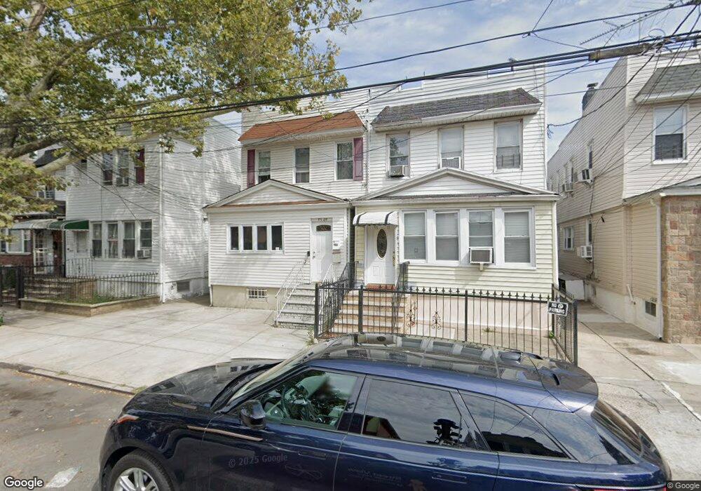 9509 91st St, Ozone Park, NY 11416 - photo 1