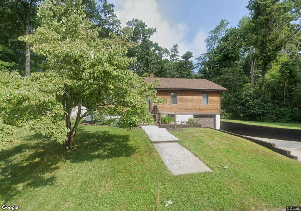 4 Newton St, South Dartmouth, MA 02748 - photo 1