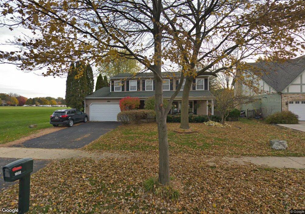 1832 Fairoak Rd, Naperville, IL 60565 - photo 1