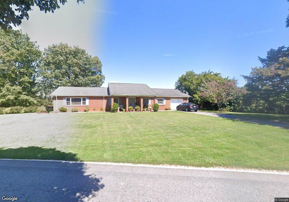 33 Gibbs Rd, Leicester, NC 28748 - photo 1